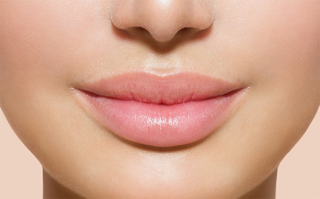 女性注意：出现这些唇色意味着可能身体出了问题！