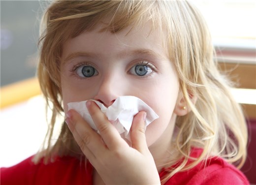 注意儿童期长期流鼻涕，鼻塞，可能是过敏性鼻炎